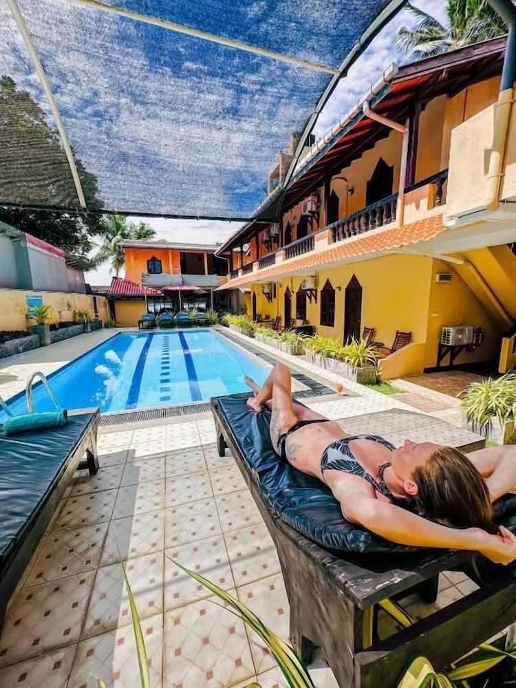 International Beach Hotel - carbon neutral hotel in Hikkaduwa