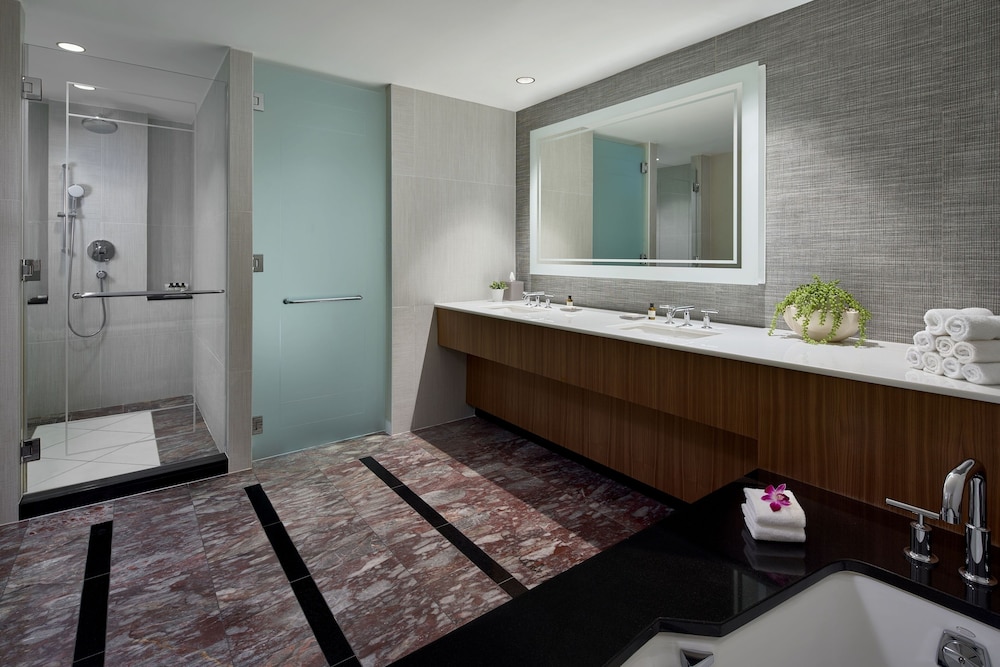 The Opus Westchester Autograph Collection - photo 24