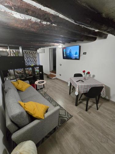 Virginia House 3 — 4-Star Luxury Hotel in Palermo, Italy
