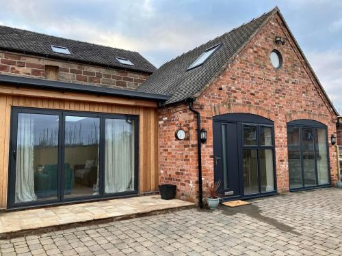 Honeyberry Cottage Part Of Alton Cottages — 4-Star Luxury Hotel in Alton, United Kingdom