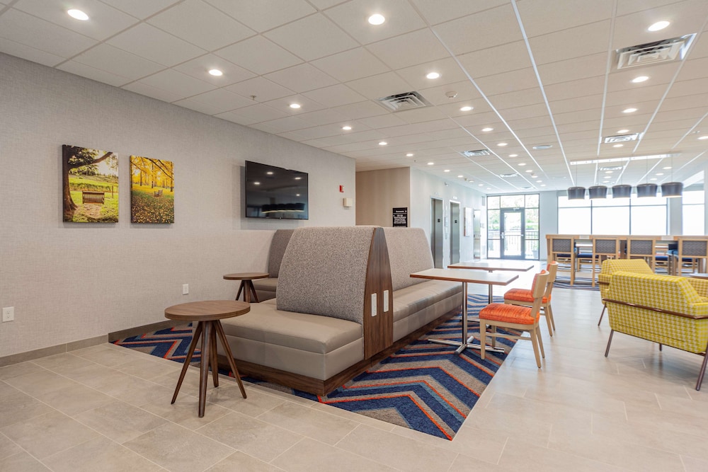 Hampton Inn Winchester N Conference Center VA - photo 6
