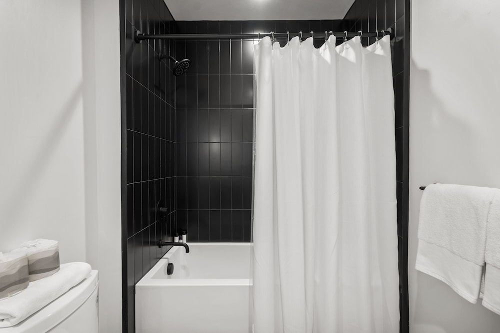 Austin Condo Hotel - photo 752