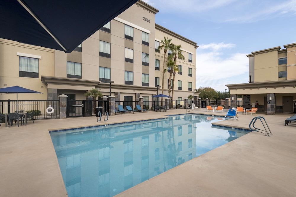Hampton Inn & Suites Phoenix North Happy Valley - photo 23