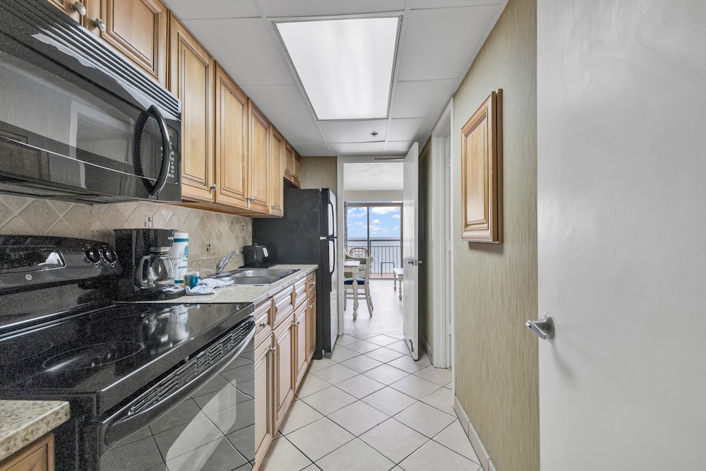 Beach front Condos Located in the Caribbean Resort with Pool and Lazy River - photo 10