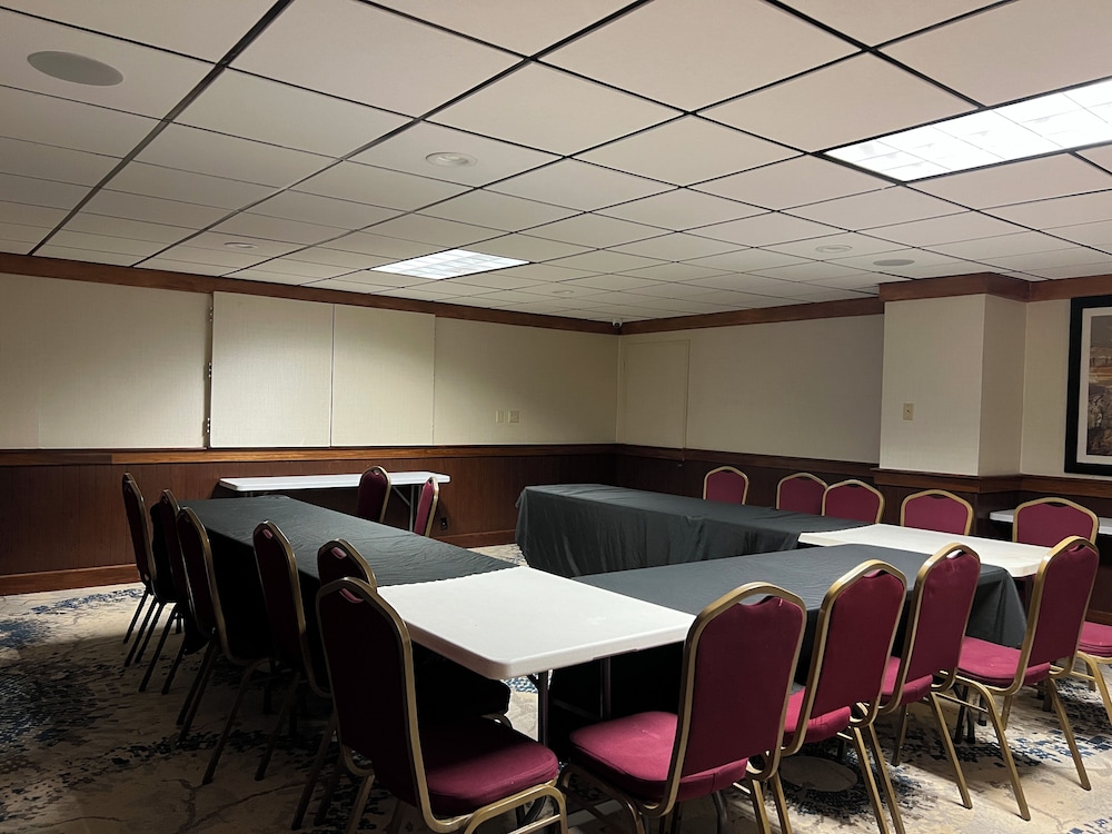 Pine Lake Resort and Banquets - photo 23