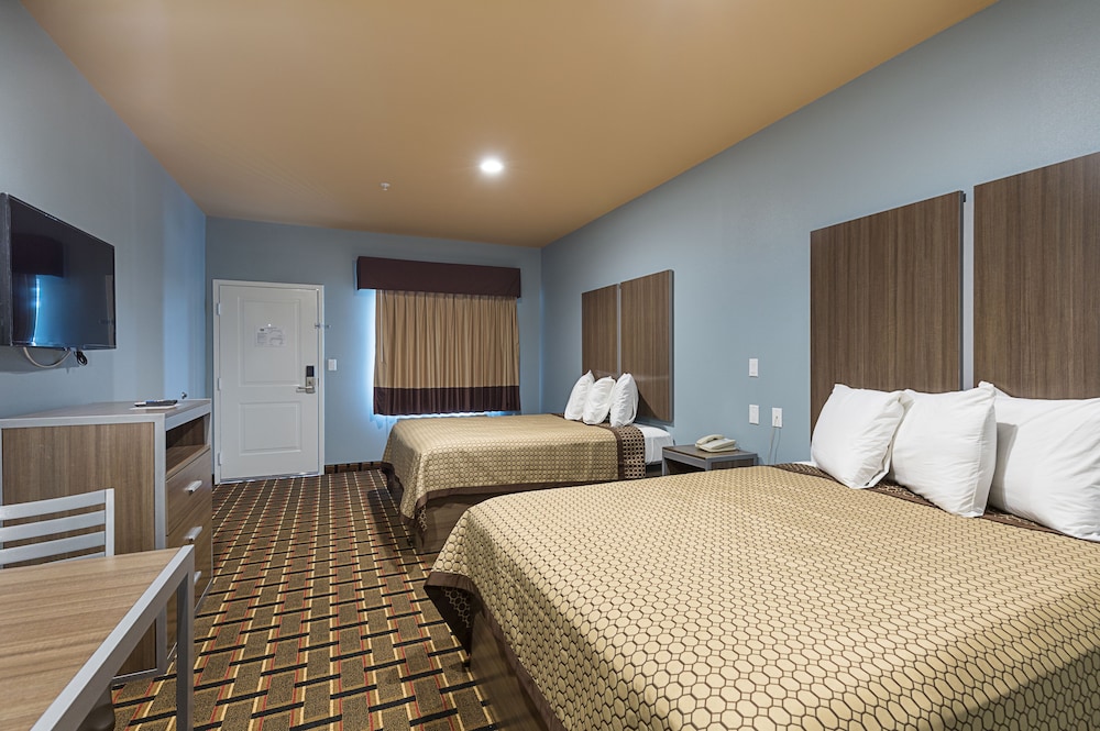 Scottish Inns & Suites - photo 9