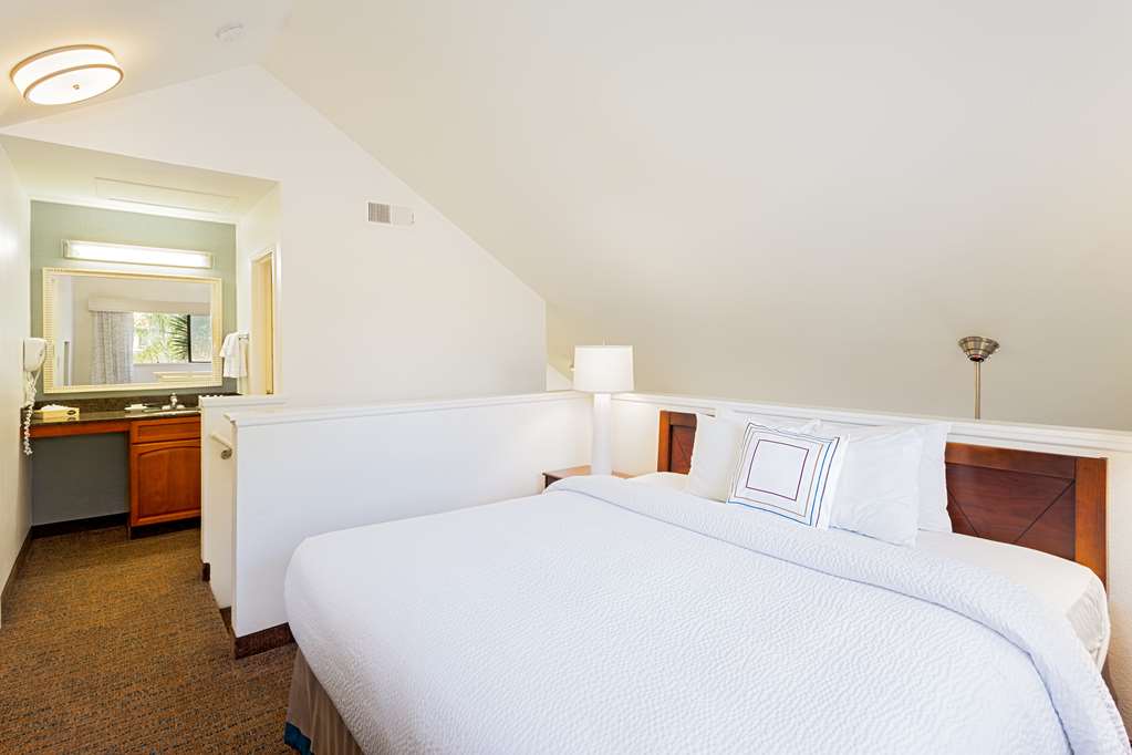 Clementine Hotel & Suites Anaheim - photo 37