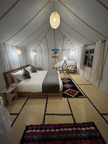 Luxury Nomad Style — Unknown City — photo 4