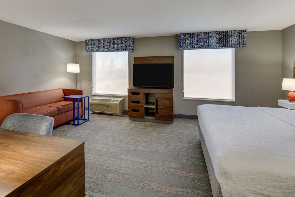 Hampton Inn & Suites St. Louis Edwardsville - photo 38