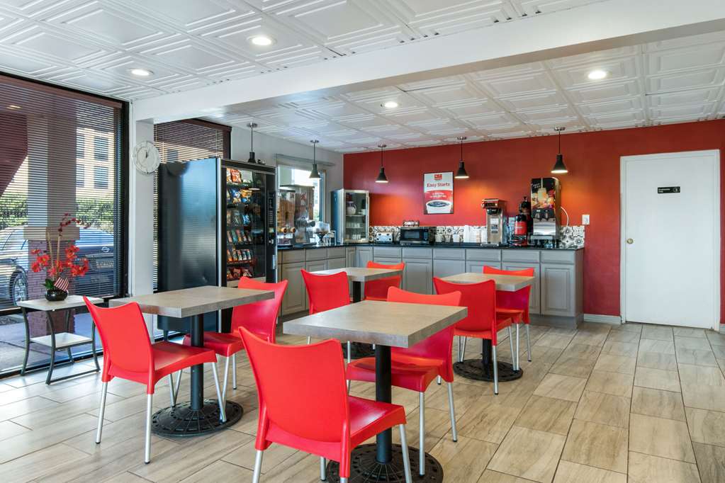 Econo Lodge Conyers - photo 22