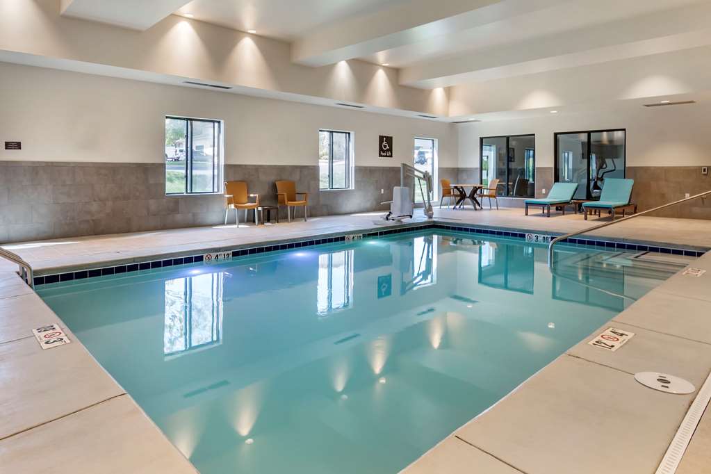 Comfort Suites Grandview Kansas City - photo 30