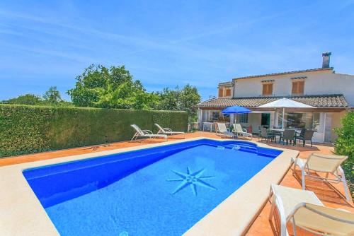Can Tomeu - carbon neutral hotel in Pollenca