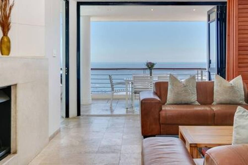 Secure Camps Bay Apartment w Pool Views Bali C