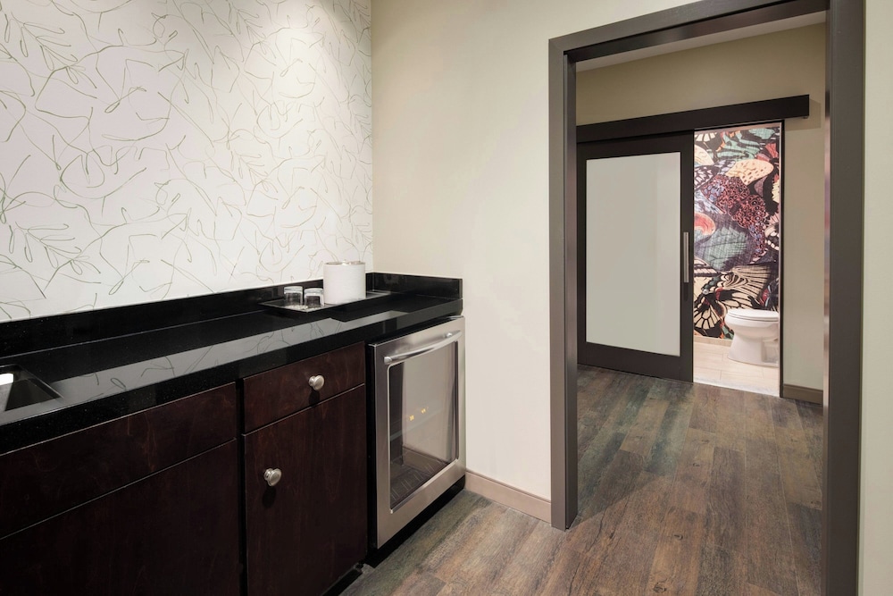 Hotel Tonnelle New Orleans A Tribute Portfolio Hotel By Marriott - photo 36
