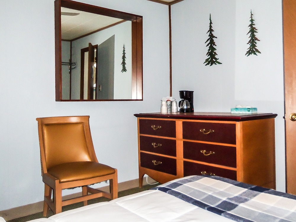 The Gold Pan Motel - photo 33