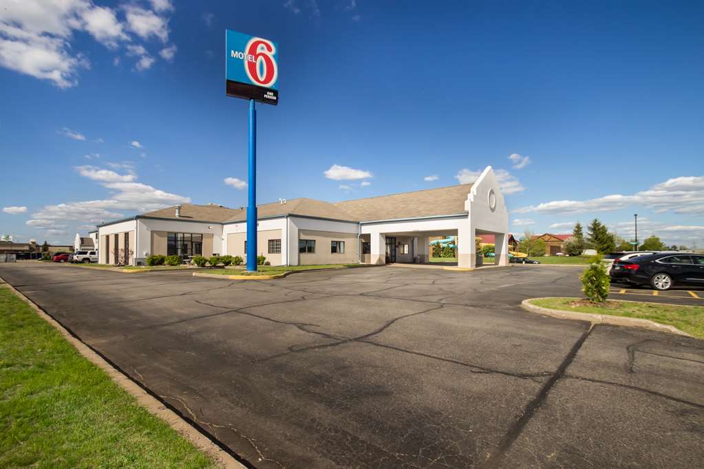 Motel 6 Rothschild WI - featured photo