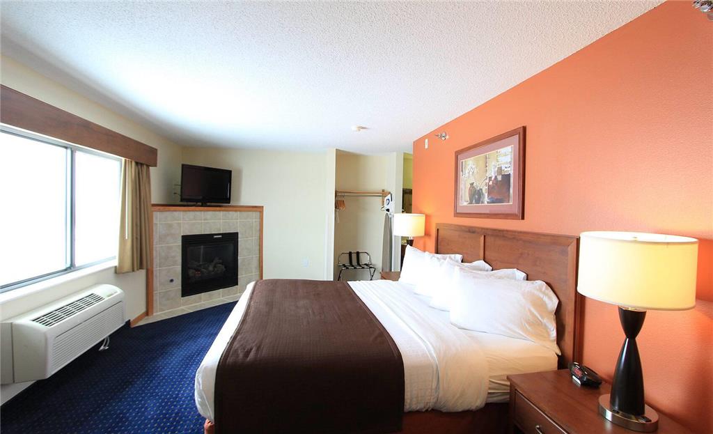 AmericInn by Wyndham Cedar Rapids Airport - photo 9