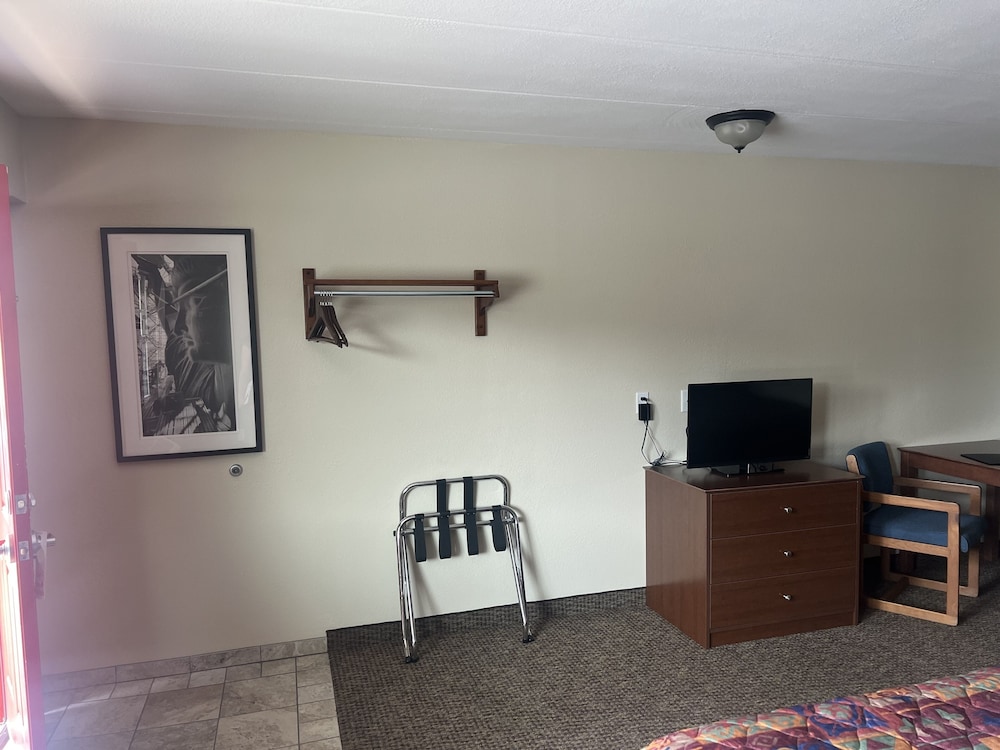 All Star Inn & Suites - photo 118