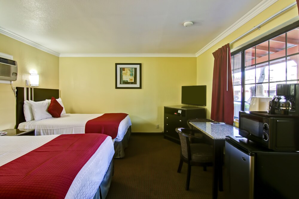 Pacific Inn of Redwood City - photo 11