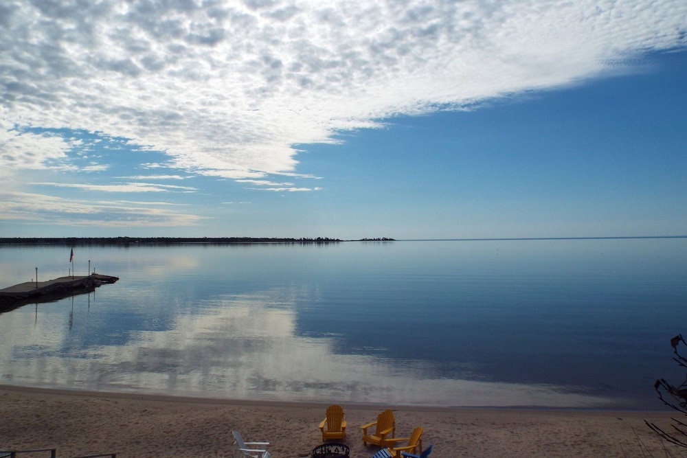 Beachfront Inn - photo 80
