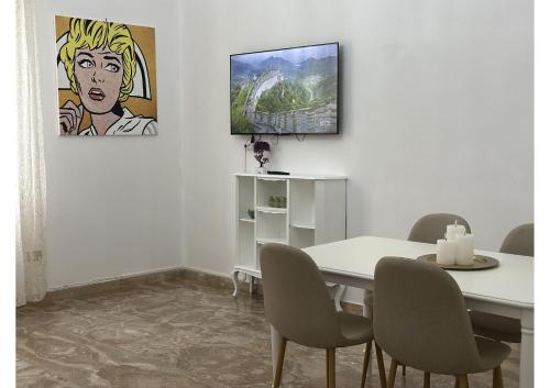 Bologna Central Station Apartment — 4-Star Luxury Hotel in Bologna, Italy