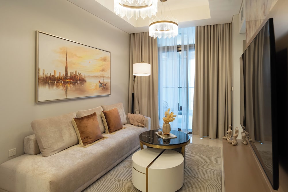 Keyrock Living Luxury at Aykon Tower — 5-Star Luxury Hotel in Dubai, United Arab Emirates