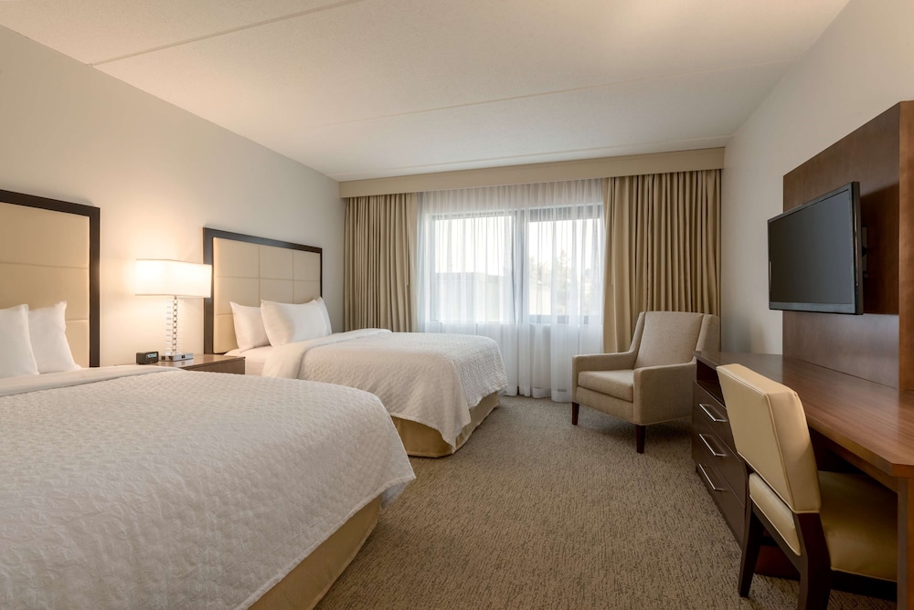 Embassy Suites by Hilton Milwaukee Brookfield - photo 25