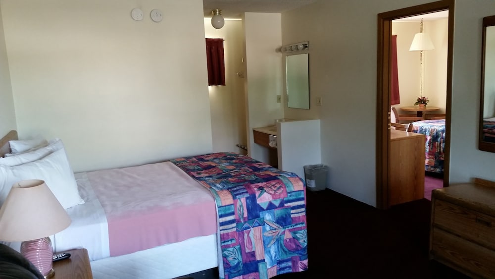 Surfside Motel - photo 13