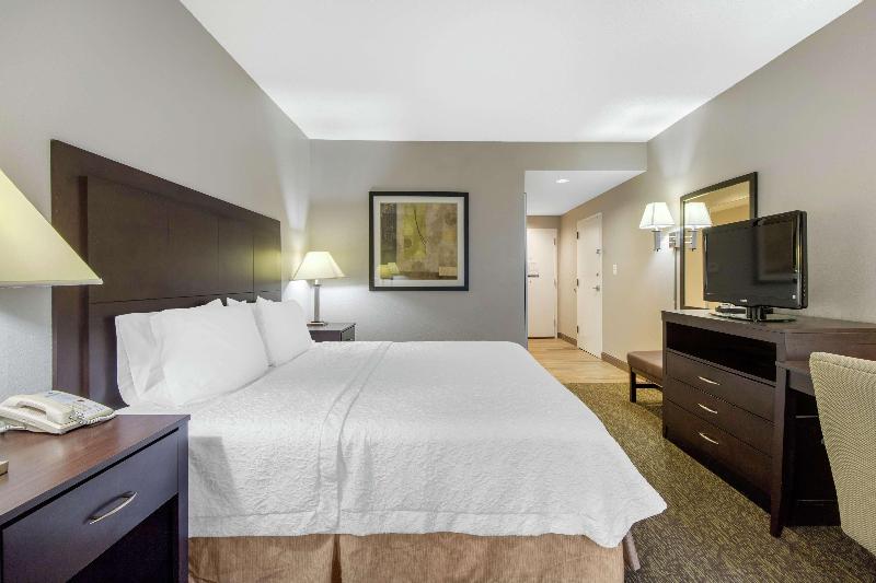 Hampton Inn Mebane - photo 47