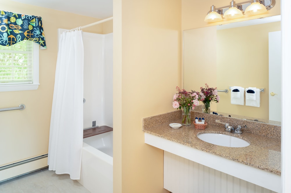 Dockside Guest Quarters & Restaurant - photo 84