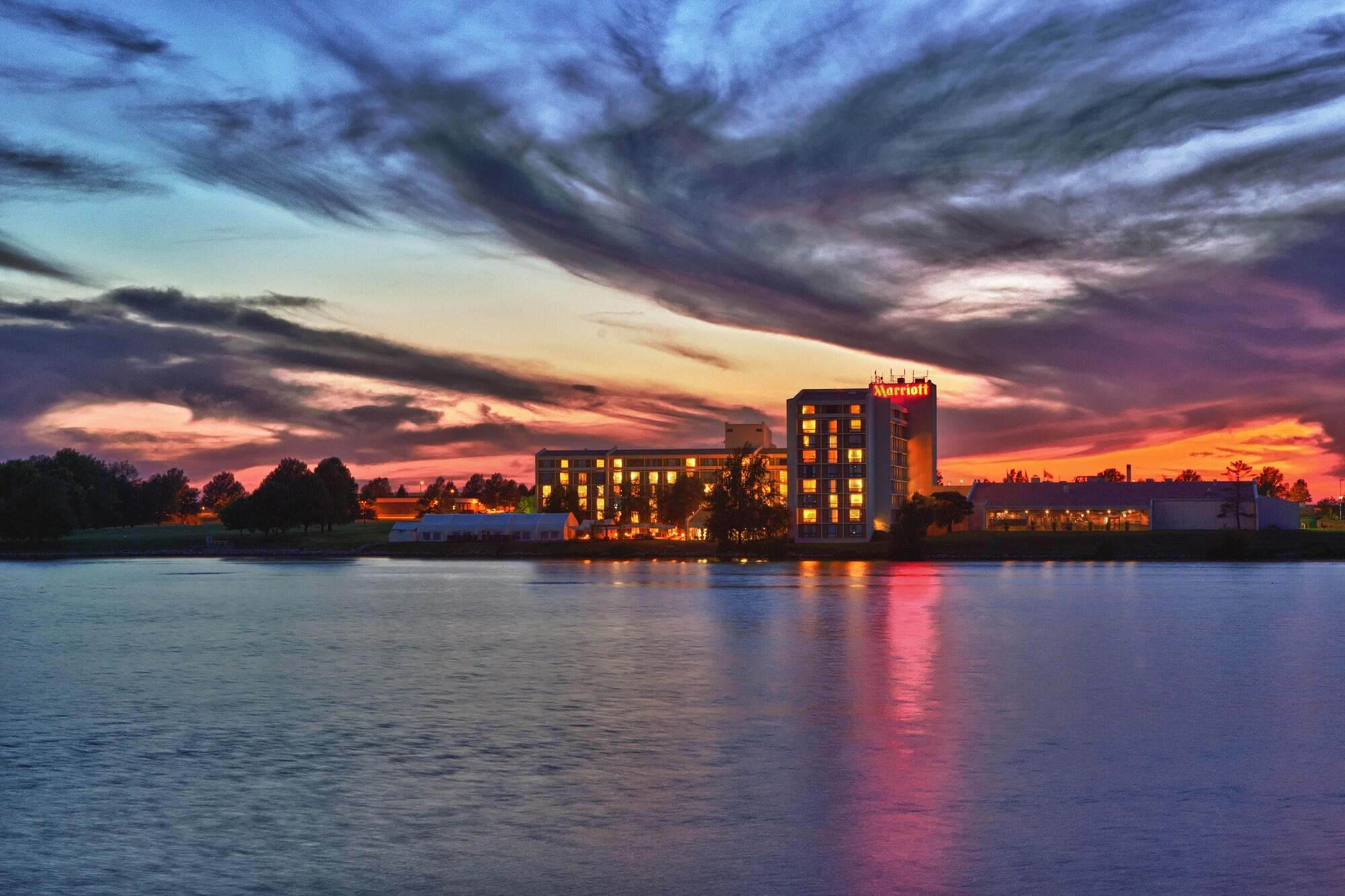 Kansas City Airport Marriott - photo 7