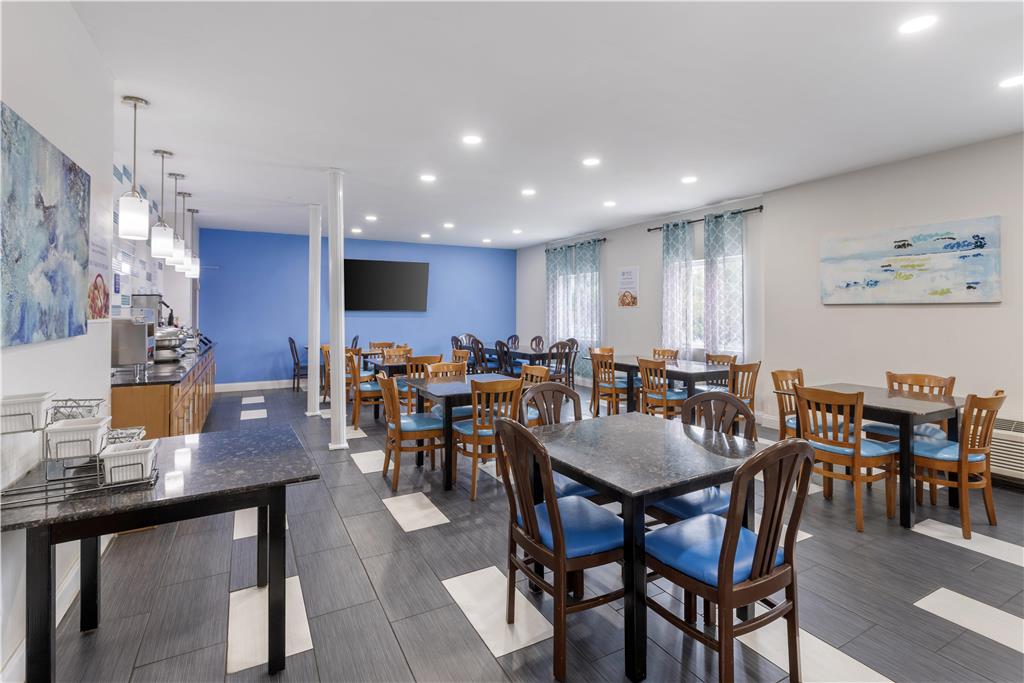 SureStay Plus Hotel by Best Western Niagara Falls East - photo 7