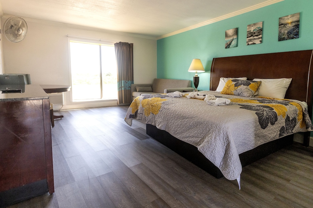 Crystal Palace Resort - photo 4