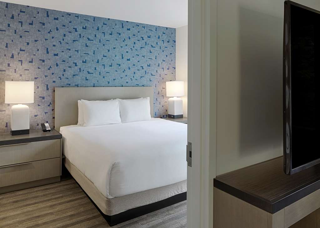 Hyatt House Columbus OSU Short North - photo 40