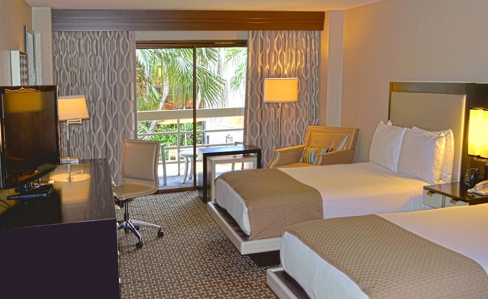 Doubletree by Hilton Houston Hobby Airport - photo 15