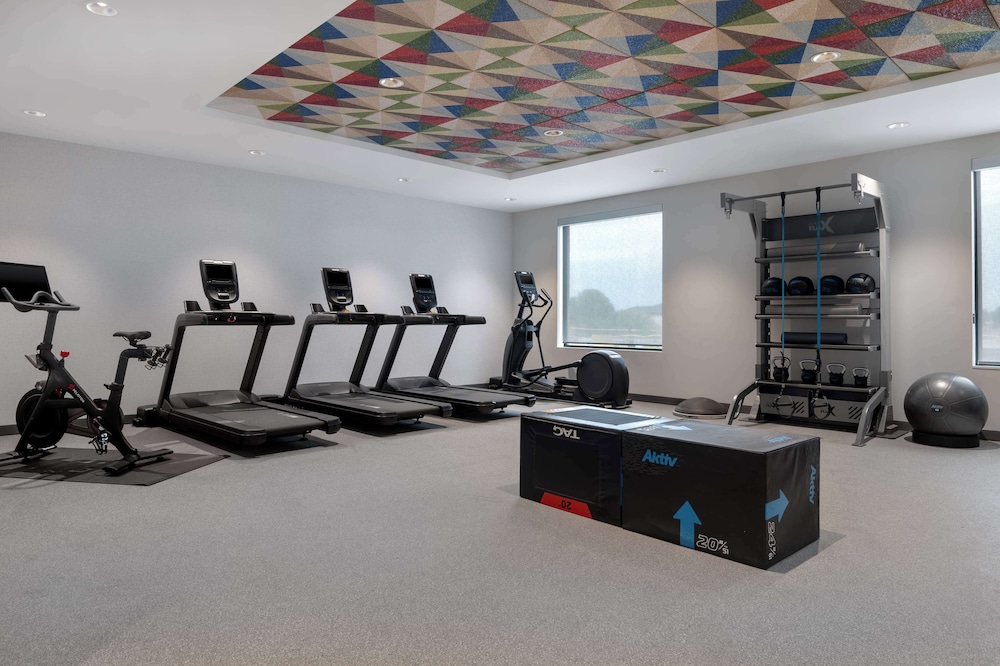 Home2 Suites by Hilton Sheboygan - photo 34