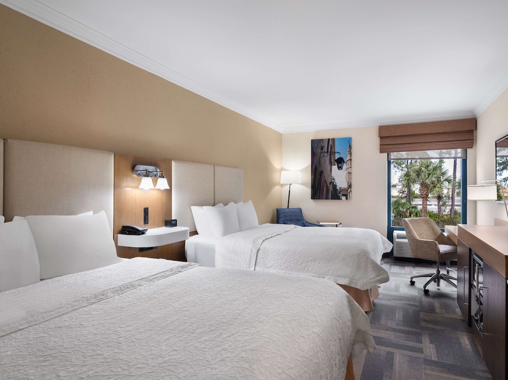 Hampton Inn Charleston North - photo 8