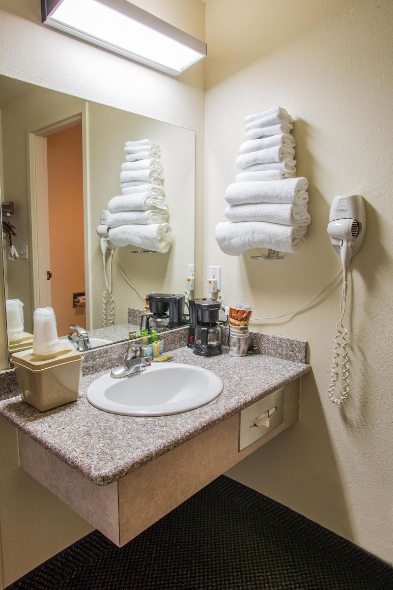 Cedars Inn - photo 39