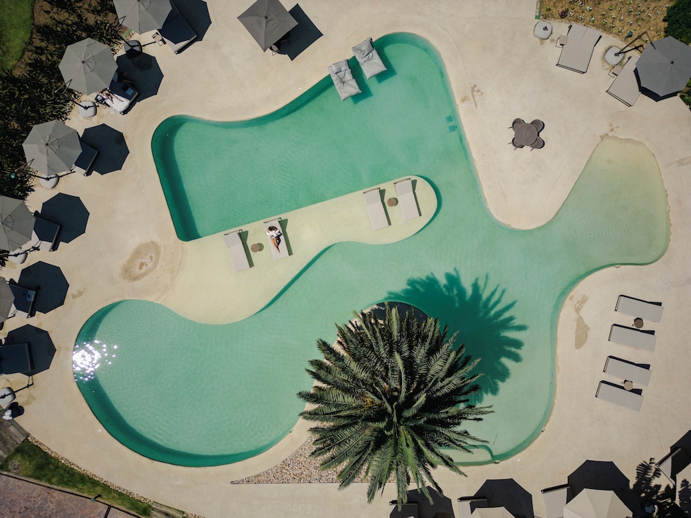 Unique Garden — 5-Star Luxury Hotel in Mairipora, Brasil