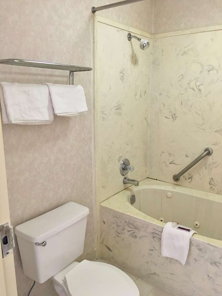 Americas Best Value Inn & Suites Clarksdale - photo 10