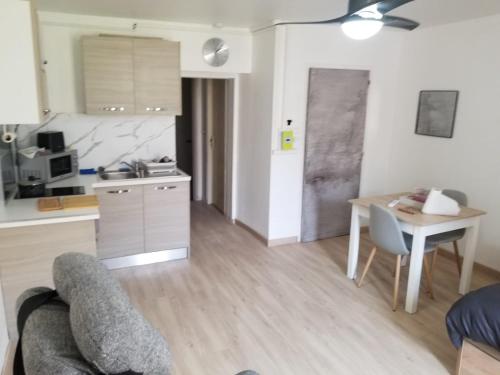 Studio Curistes Lamalou Les Bains — hotel in Lamalou-Les-Bains