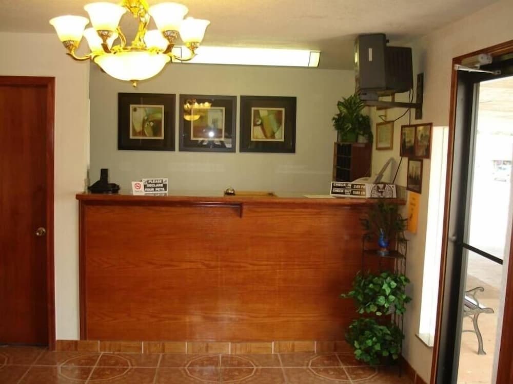 Interstate Motel Guthrie - photo 2