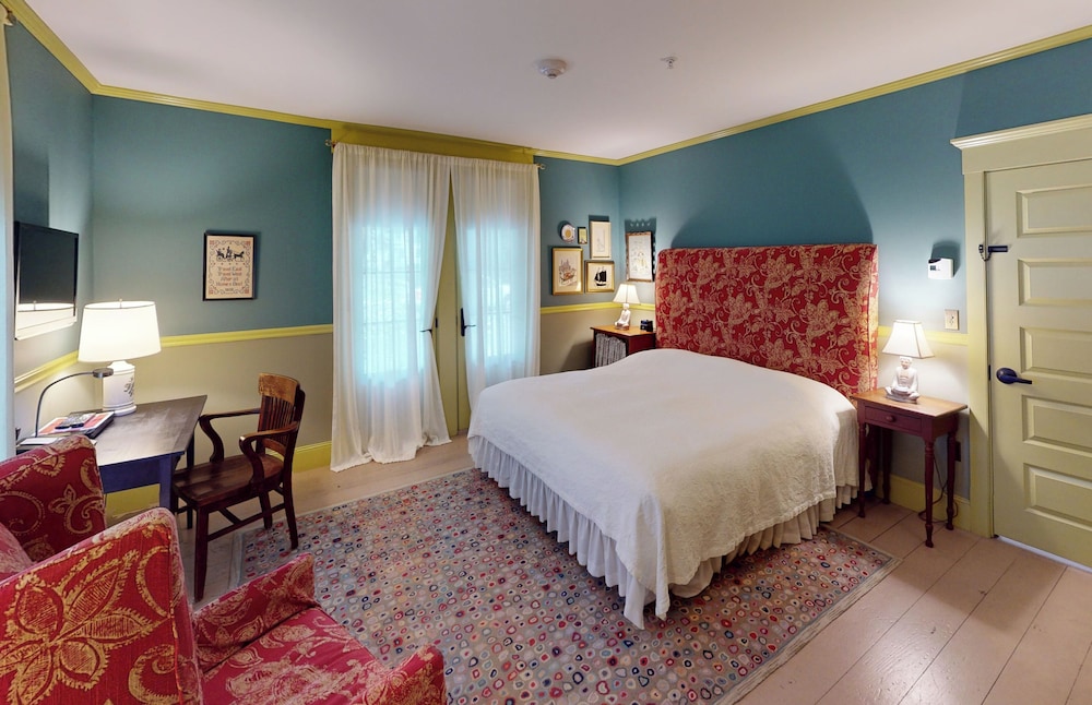 The Red Lion Inn - photo 36