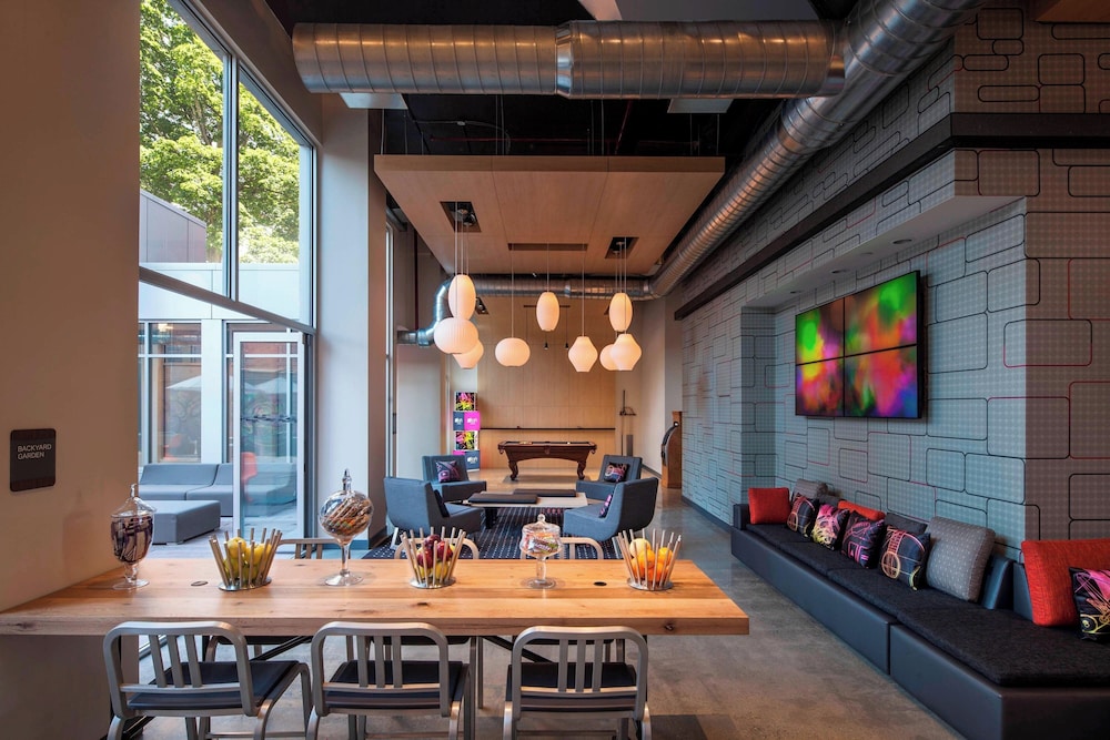 Aloft Long Island City Manhattan View - photo 2