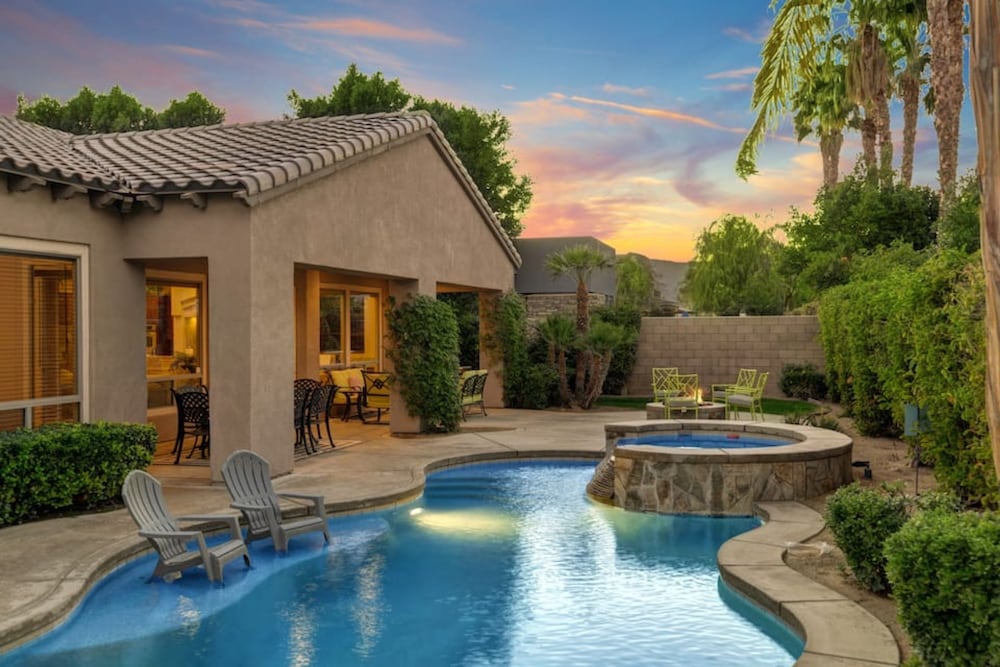 Songbird by Avantstay Pool Spa Firepit Tons of Outdoor Seating - featured photo