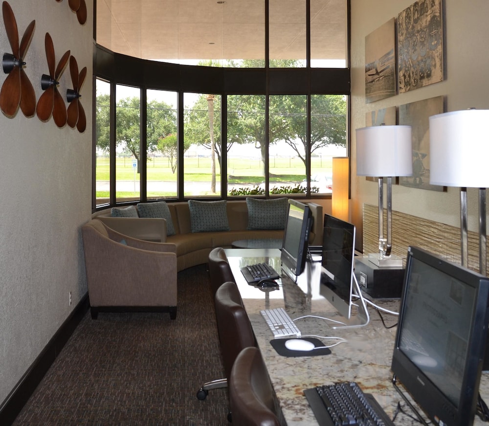 Doubletree by Hilton Houston Hobby Airport - photo 62