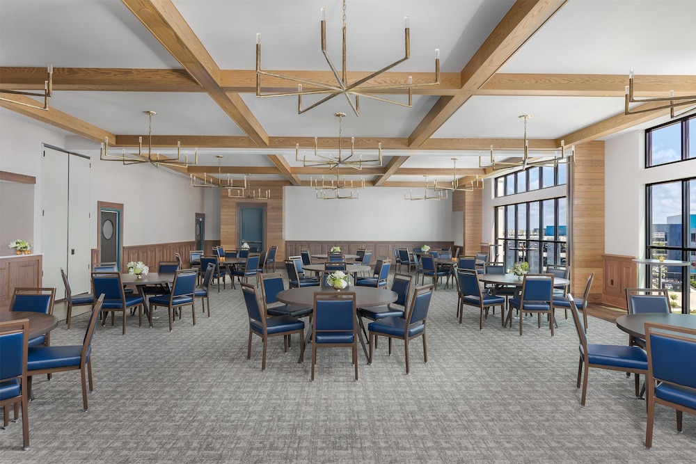 Hotel Avail Rogers Tapestry Collection by Hilton - photo 49