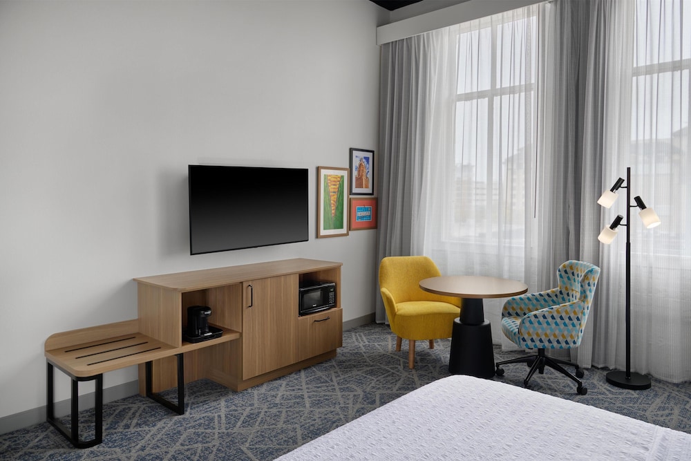 Hampton Inn by Hilton Lincoln Downtown - photo 44