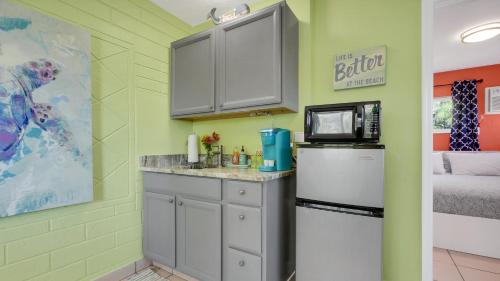 Beach House Hotel - photo 2
