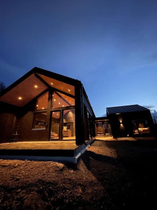 Nybygget arkitekt tegnet Snøhetta i vakker natur in Sand, Norway